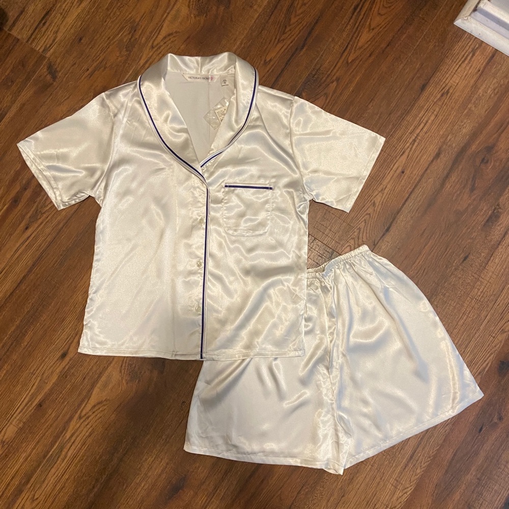 Victoria Secrets satin PJ short set